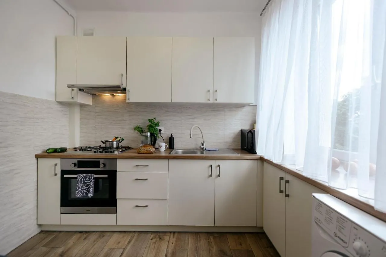 Gagarina 12 - Piekny Apartament Przy Lazienkach Krolewskich - Duze Lozko 160X200Cm - Bardzo Duzy Balkon - Wifi - Telewizja Kablowa - Bezplatna Strefa Parkowania - Better Rental 바르샤바